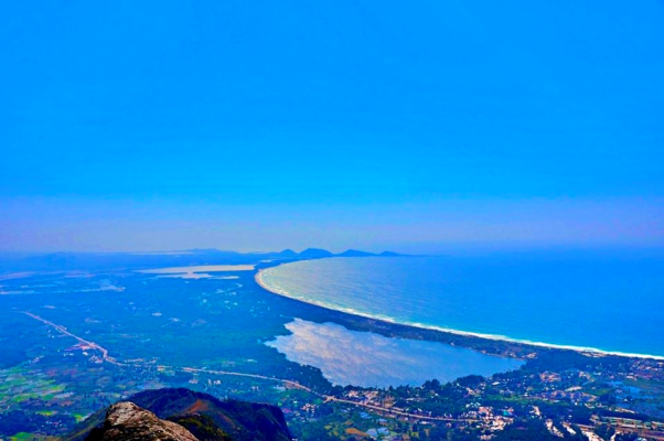 Destination Fort-Dauphin, the triple contrast